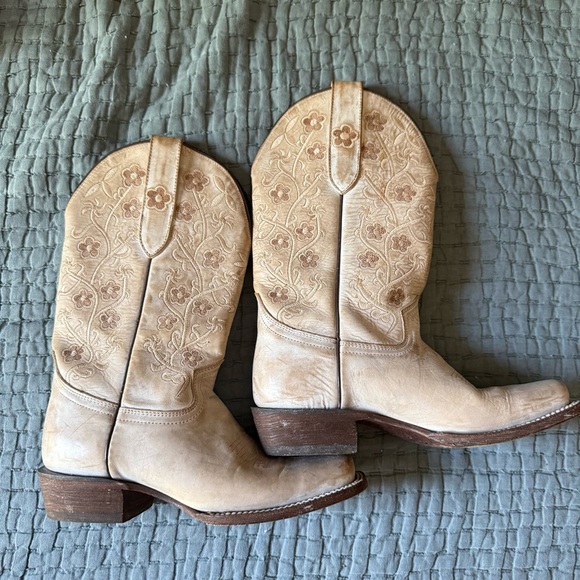 J.B. Dillon Embroidered Tan Cowboy Boots 6 - Picture 1 of 4